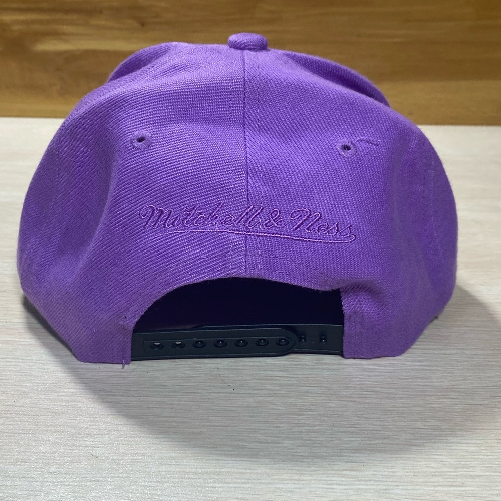 Mitchell & Ness Los Angeles Lakers Snapback Hat Cap Purple/Black/Pink Bottom - Picture 3 of 7